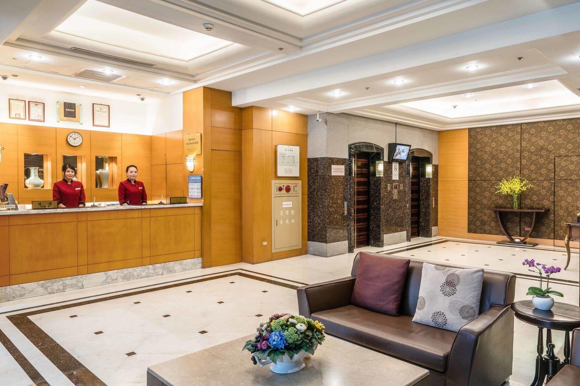 Hotel Fullon Poshtel Jhongli à Zhongli Extérieur photo